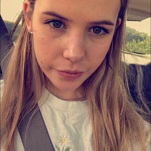 Meet your Posher, Breanna